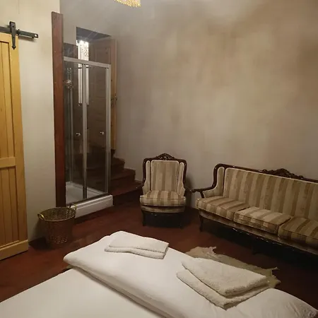 Menekse Sultan Mansion No 5 בית אירוח